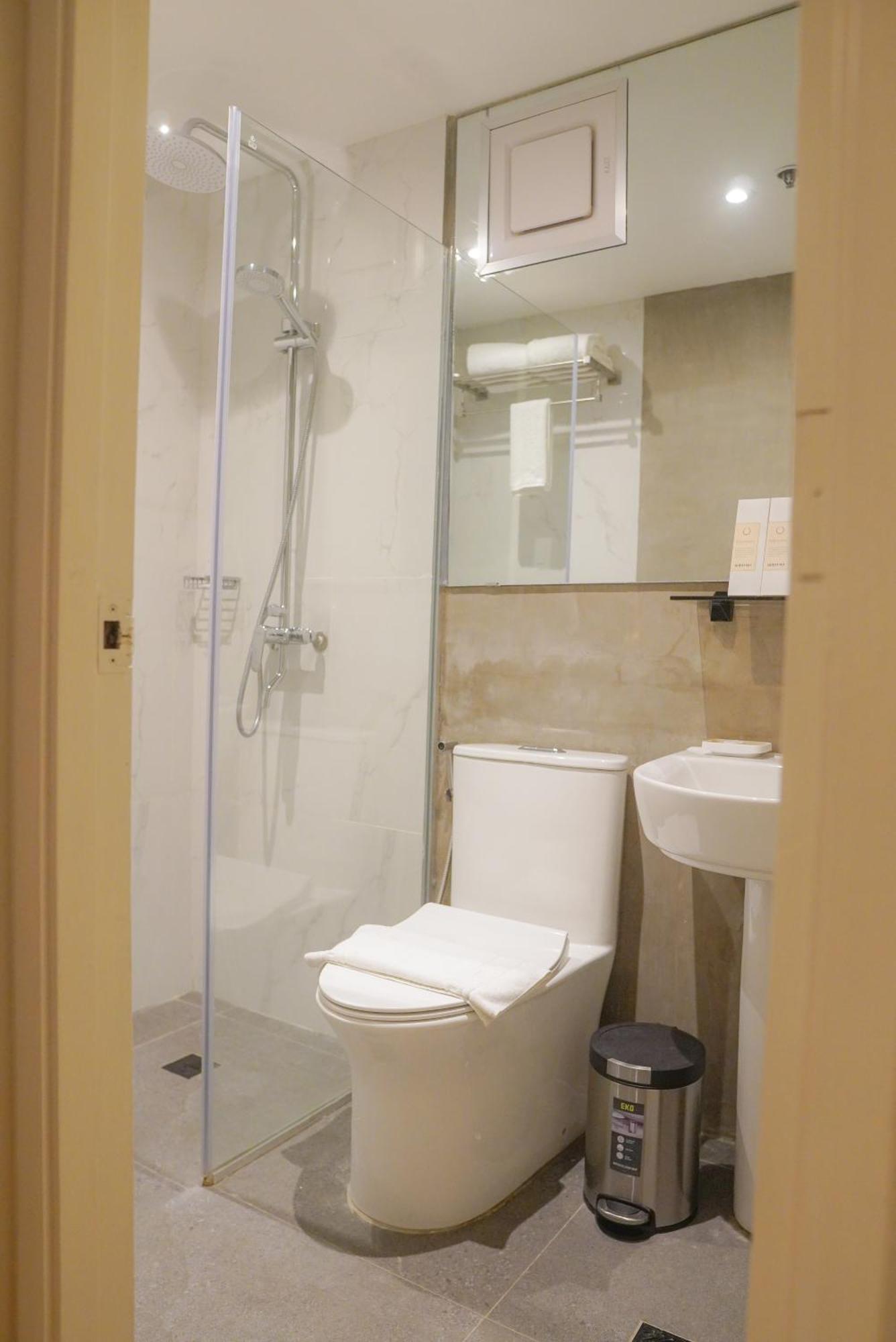 Bel Air Suites Makati Makati City ภายนอก รูปภาพ