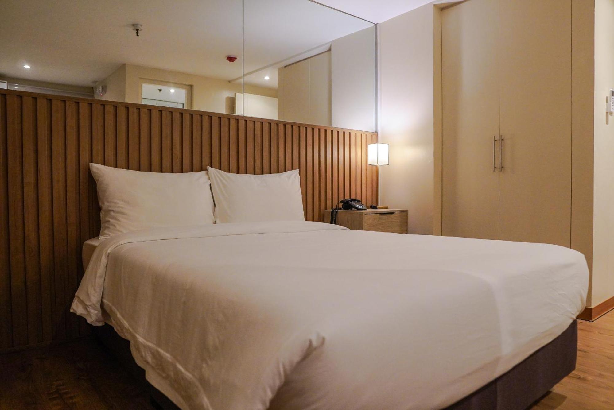Bel Air Suites Makati Makati City ภายนอก รูปภาพ